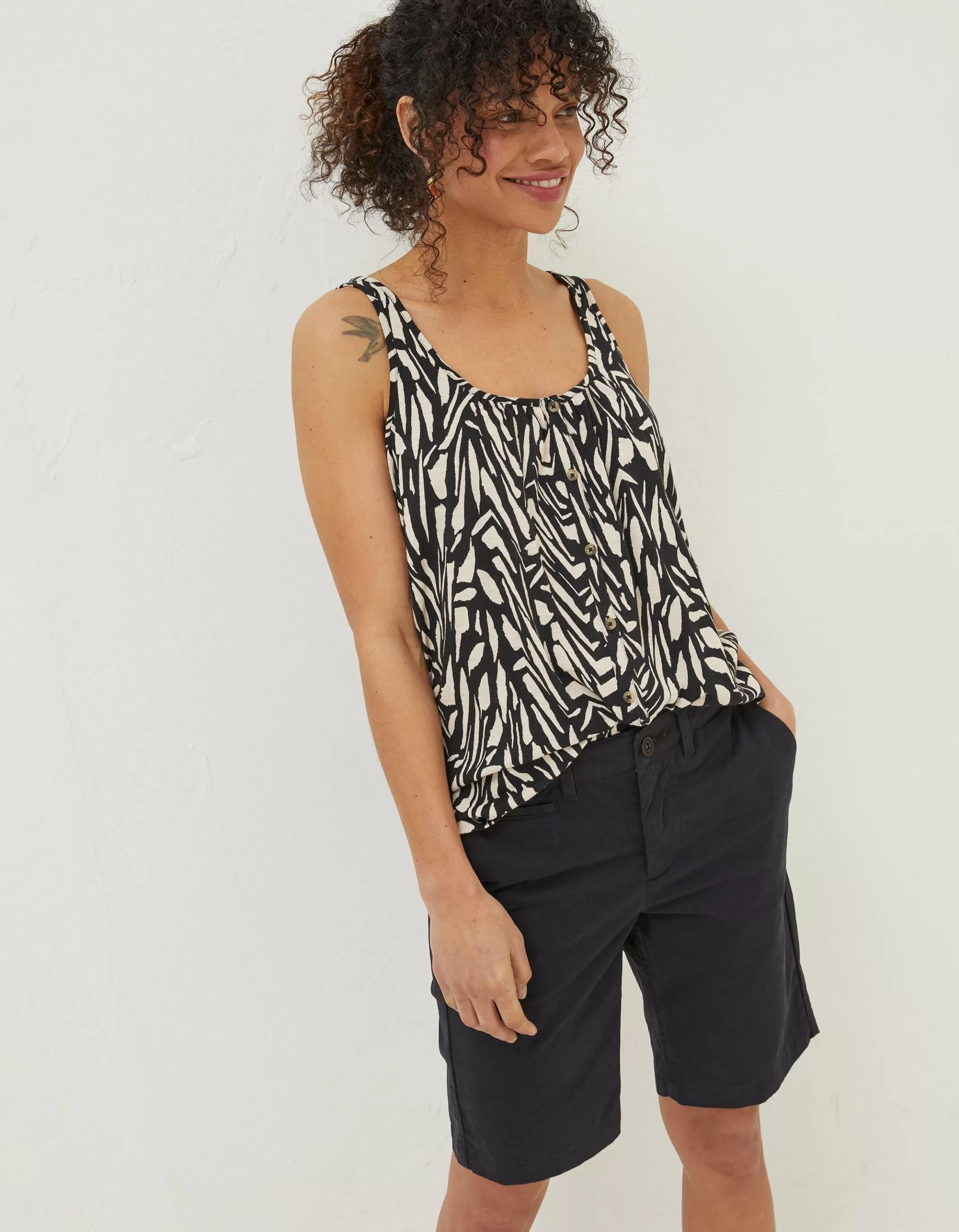 Online FatFace Flora Paint Stroke Vest Black