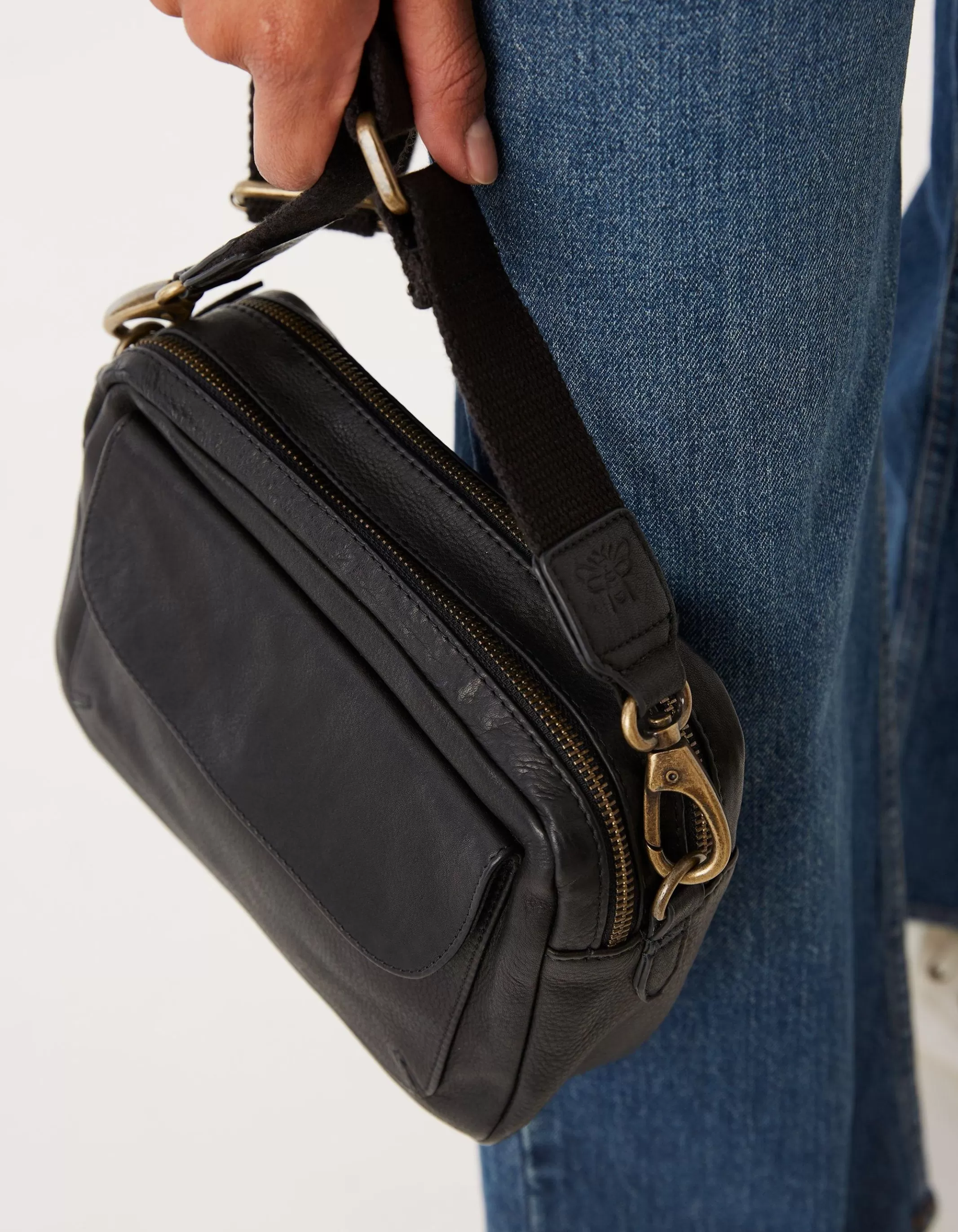 Outlet FatFace Oslo Camera Bag Black