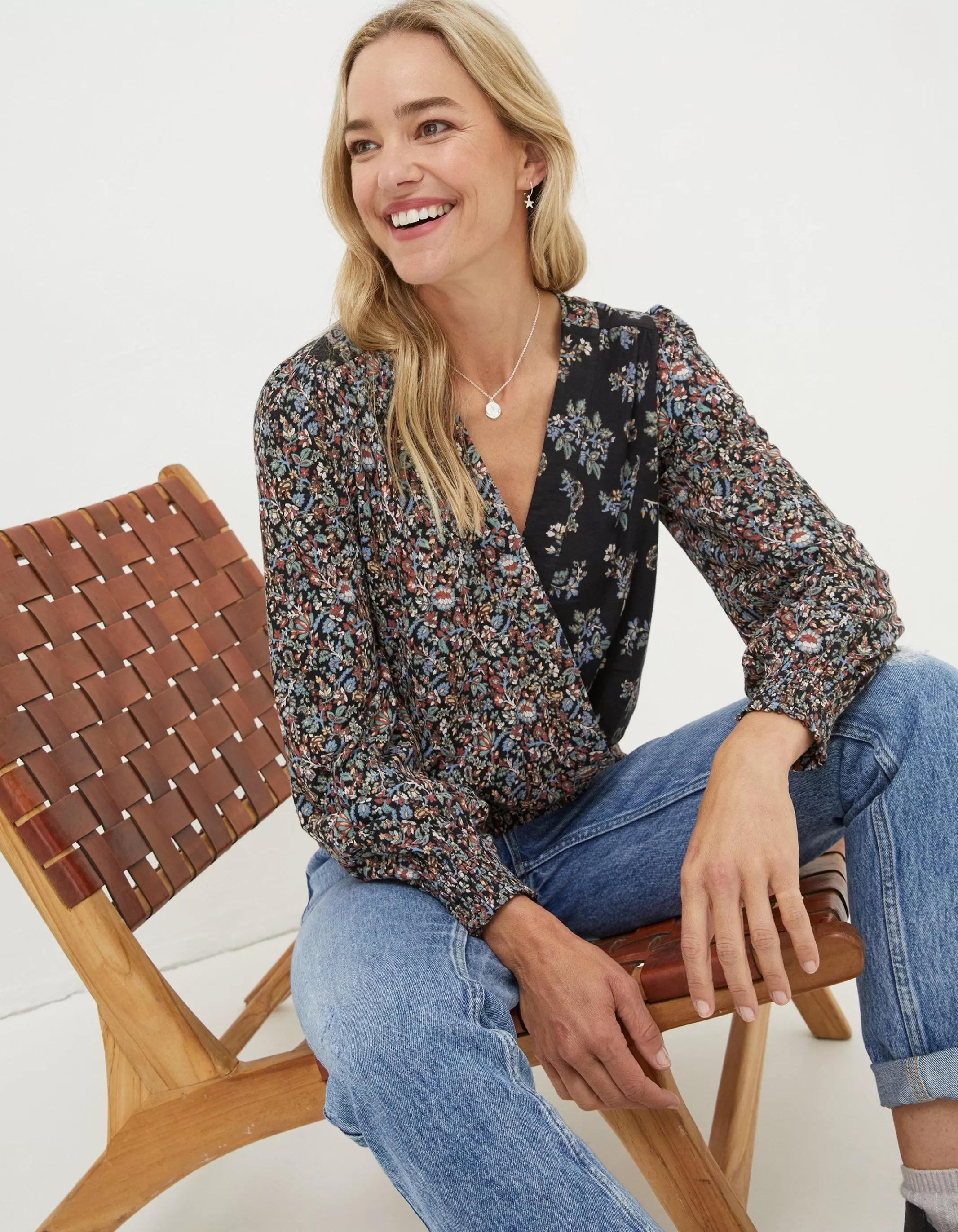 Outlet FatFace Remi Craft Floral Wrap Top Black