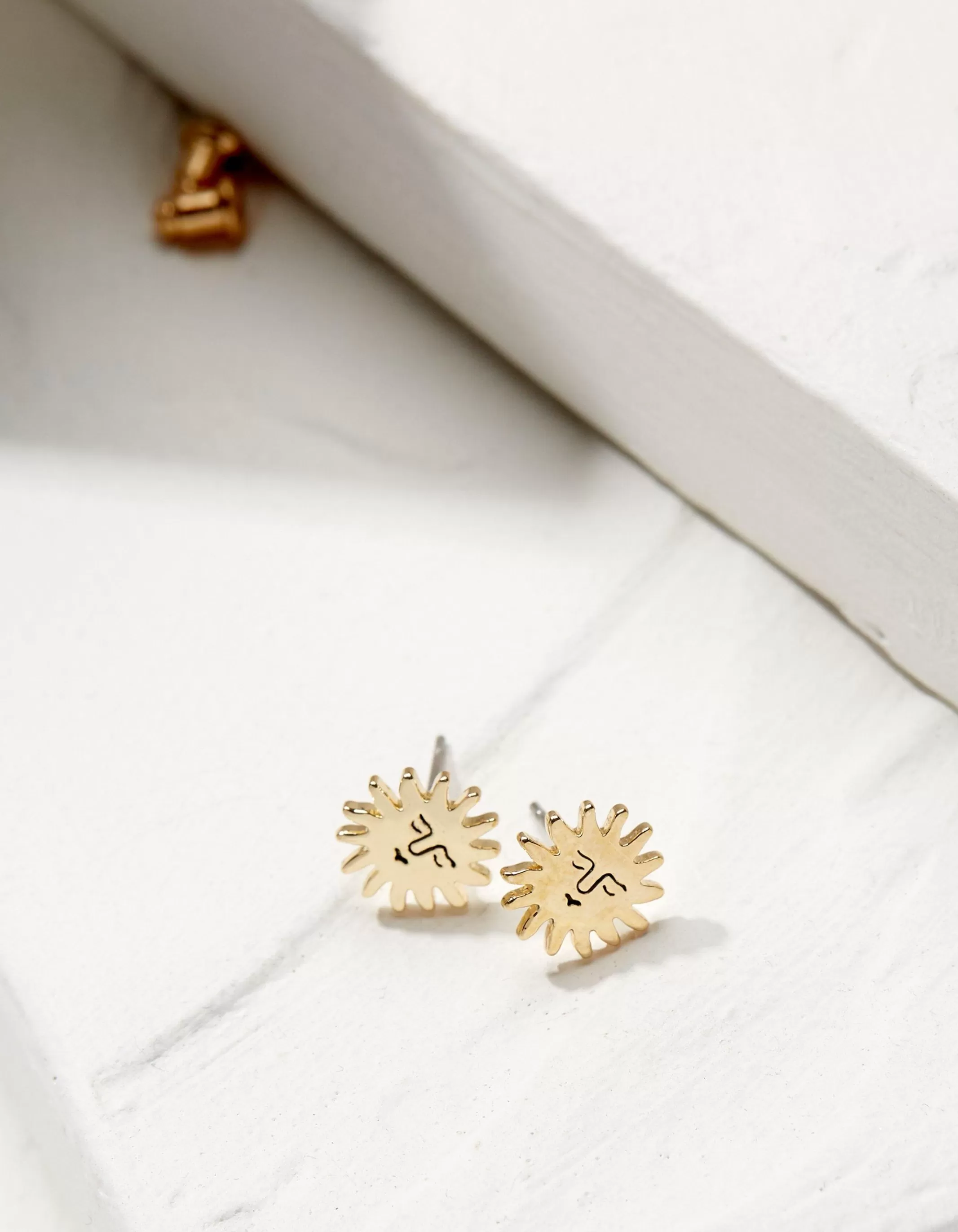 Hot FatFace Sun Stud Earrings Gold
